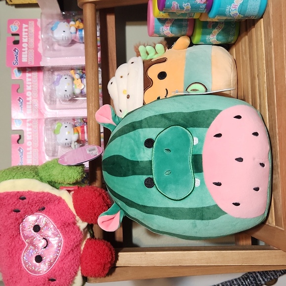 Damaris the Watermelon Hippo Crossover Squishmallow NWT 8” - Picture 1 of 3